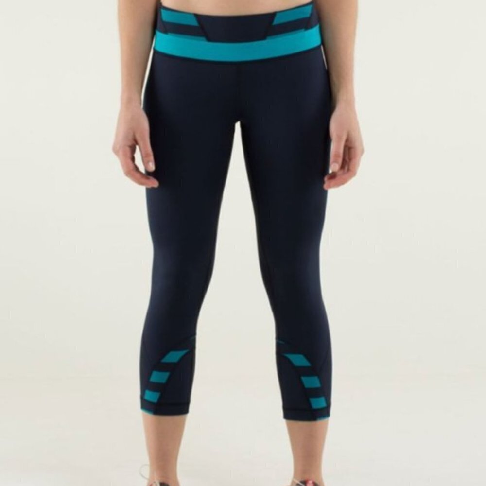Lululemon Navy Inspire Crop II 22"